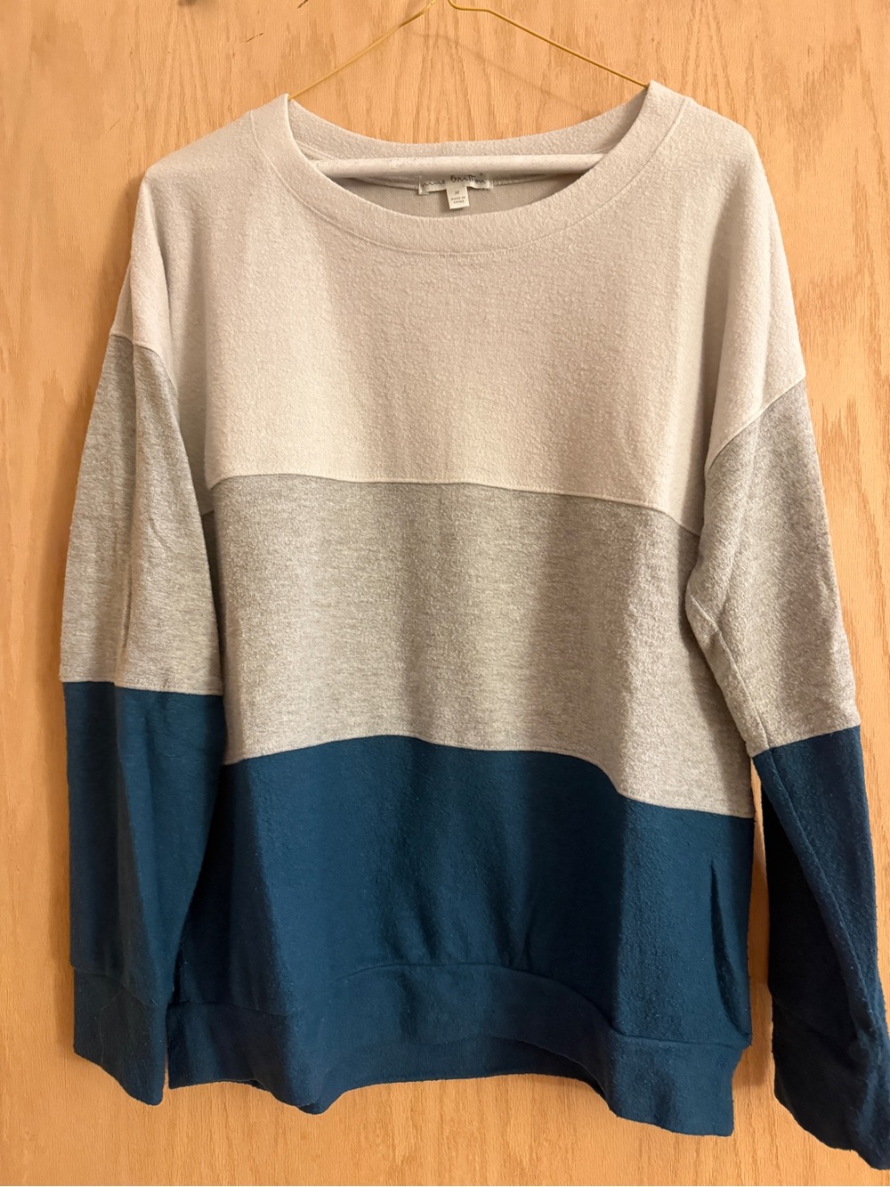 nine britton Colorblock Crewneck Sweater - Cream, Light Gray & Teal Blue